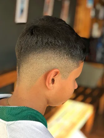 Degradê alto com topo curto